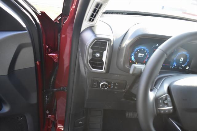 new 2025 Ford Bronco Sport car, priced at $38,980