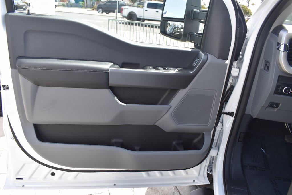 new 2025 Ford F-250 car, priced at $70,770