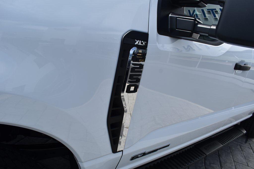 new 2025 Ford F-250 car, priced at $70,770