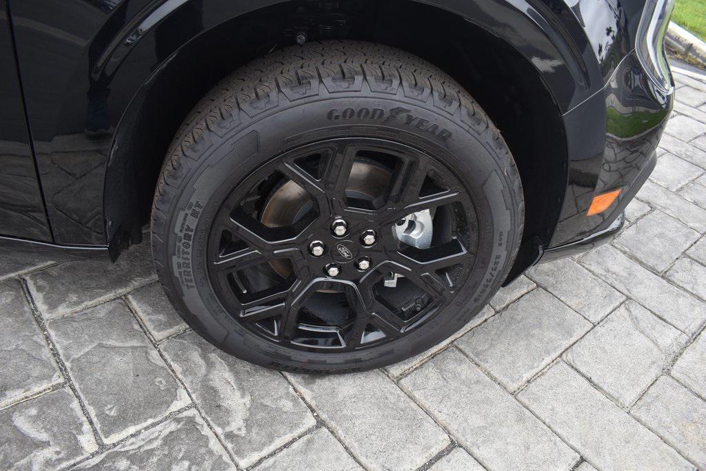 new 2025 Ford Maverick car, priced at $43,220