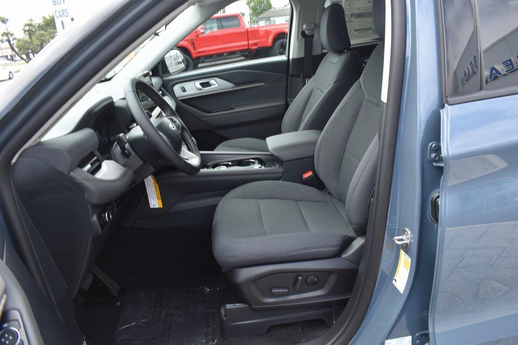 new 2025 Ford Explorer car, priced at $42,640