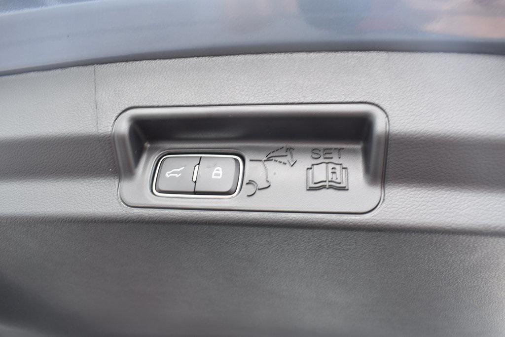 new 2025 Ford Explorer car, priced at $42,640