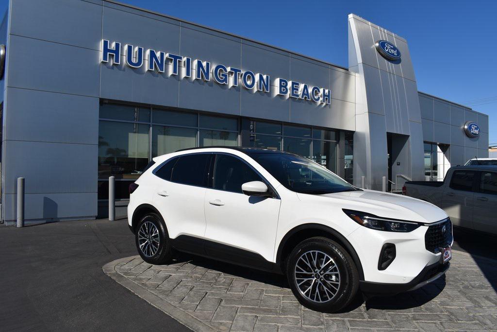 new 2025 Ford Escape PHEV car, priced at $47,510