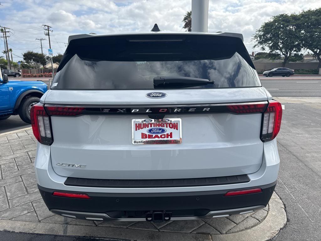 new 2025 Ford Explorer car, priced at $45,665