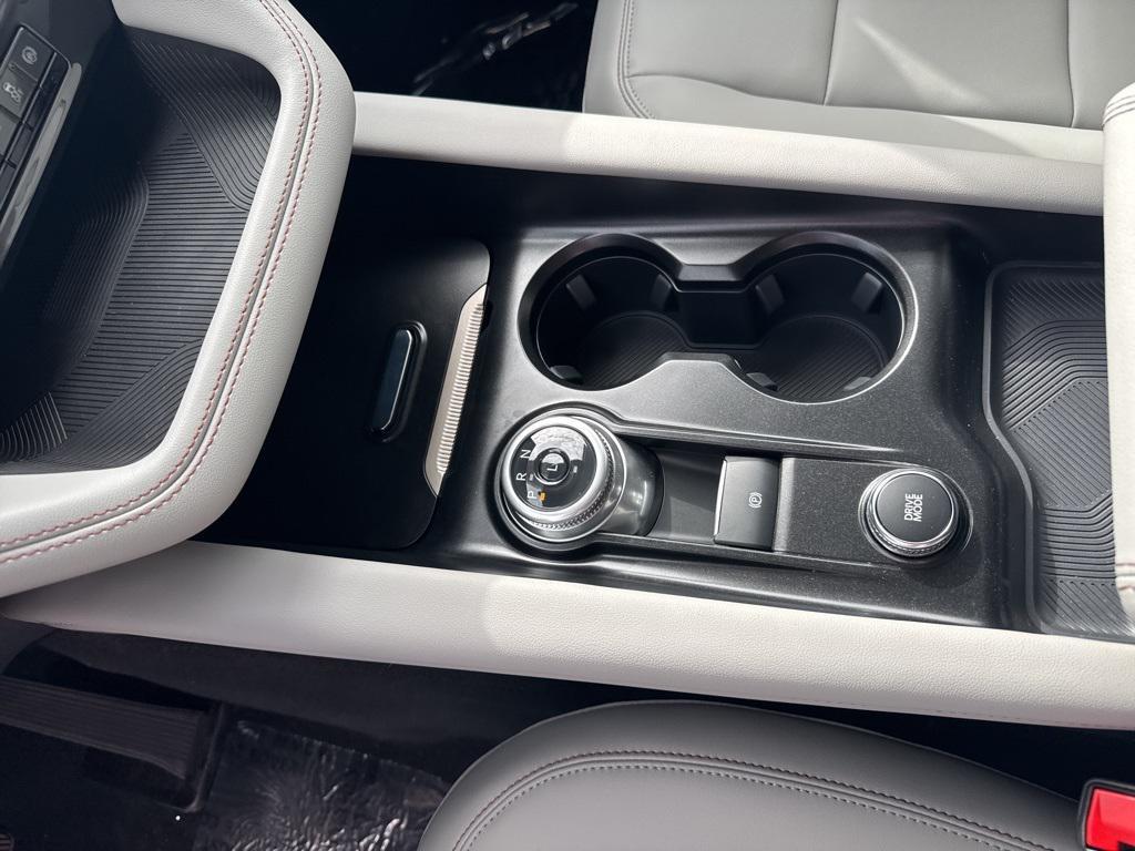 new 2025 Ford Explorer car, priced at $45,665