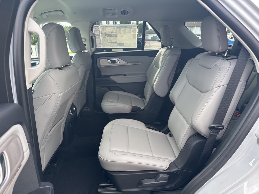 new 2025 Ford Explorer car, priced at $45,665