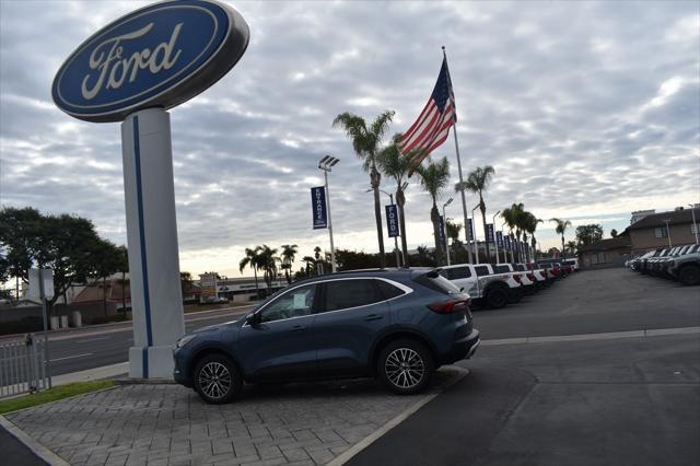 new 2025 Ford Escape car, priced at $39,895