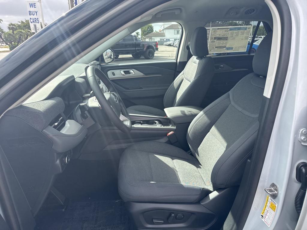 new 2025 Ford Explorer car, priced at $42,145