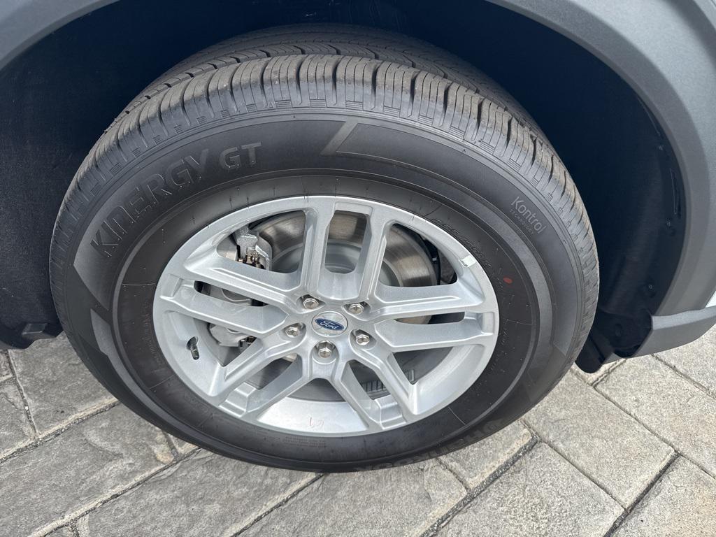 new 2025 Ford Explorer car, priced at $42,145