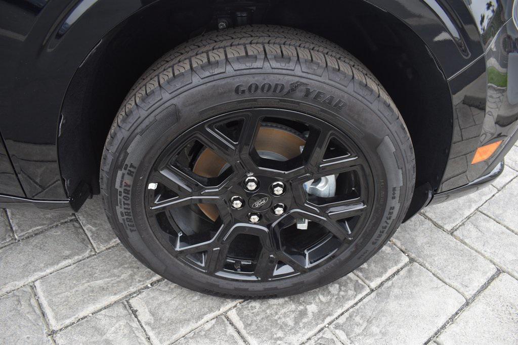 new 2025 Ford Maverick car, priced at $37,725