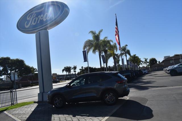 new 2025 Ford Escape car, priced at $30,980