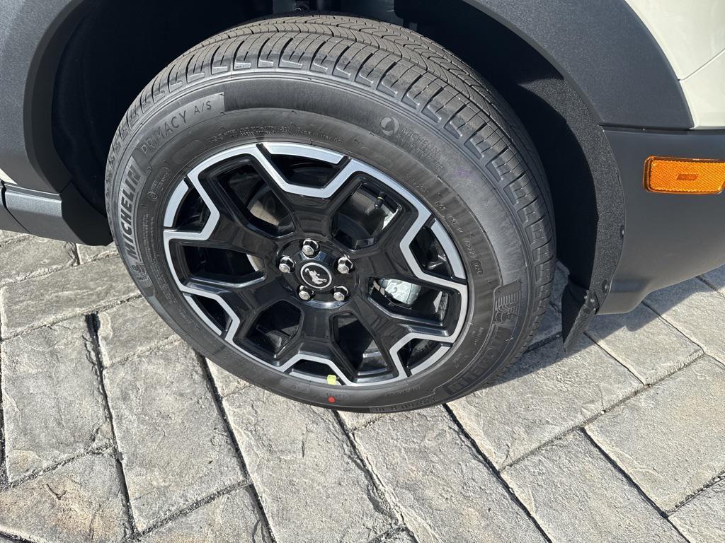 new 2025 Ford Bronco Sport car, priced at $39,185