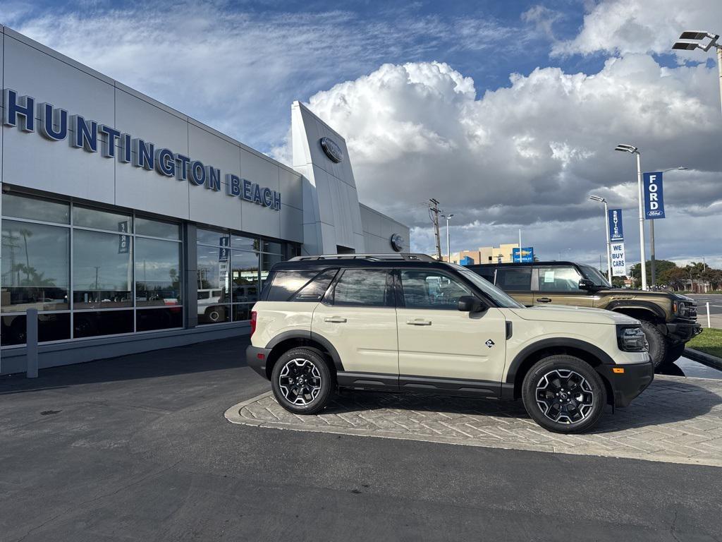new 2025 Ford Bronco Sport car, priced at $39,185