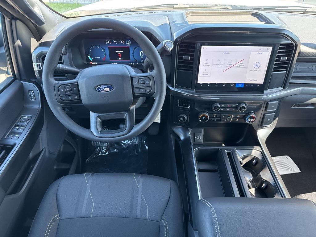 new 2025 Ford F-150 car, priced at $46,940