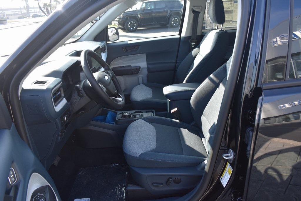 new 2025 Ford Maverick car, priced at $35,095