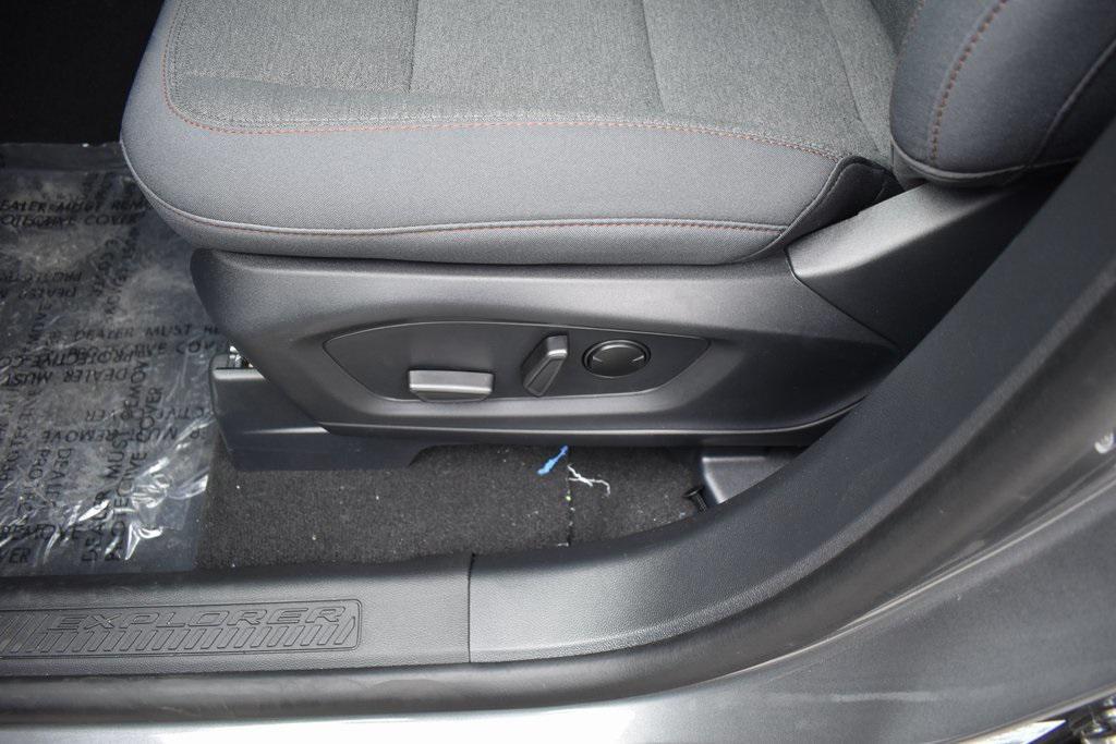 new 2025 Ford Explorer car, priced at $41,450