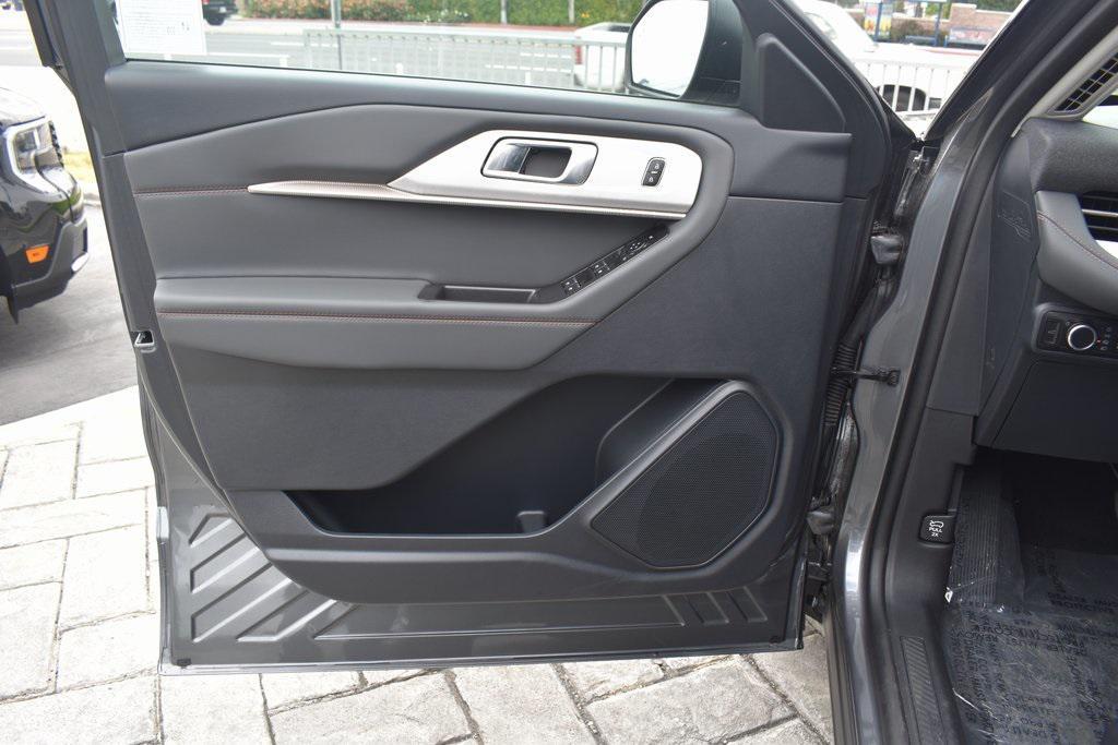 new 2025 Ford Explorer car, priced at $41,450