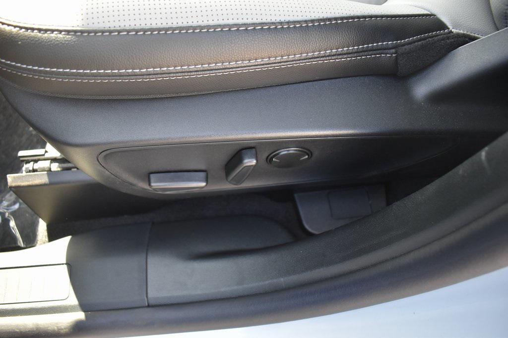 new 2025 Ford Escape PHEV car, priced at $46,515