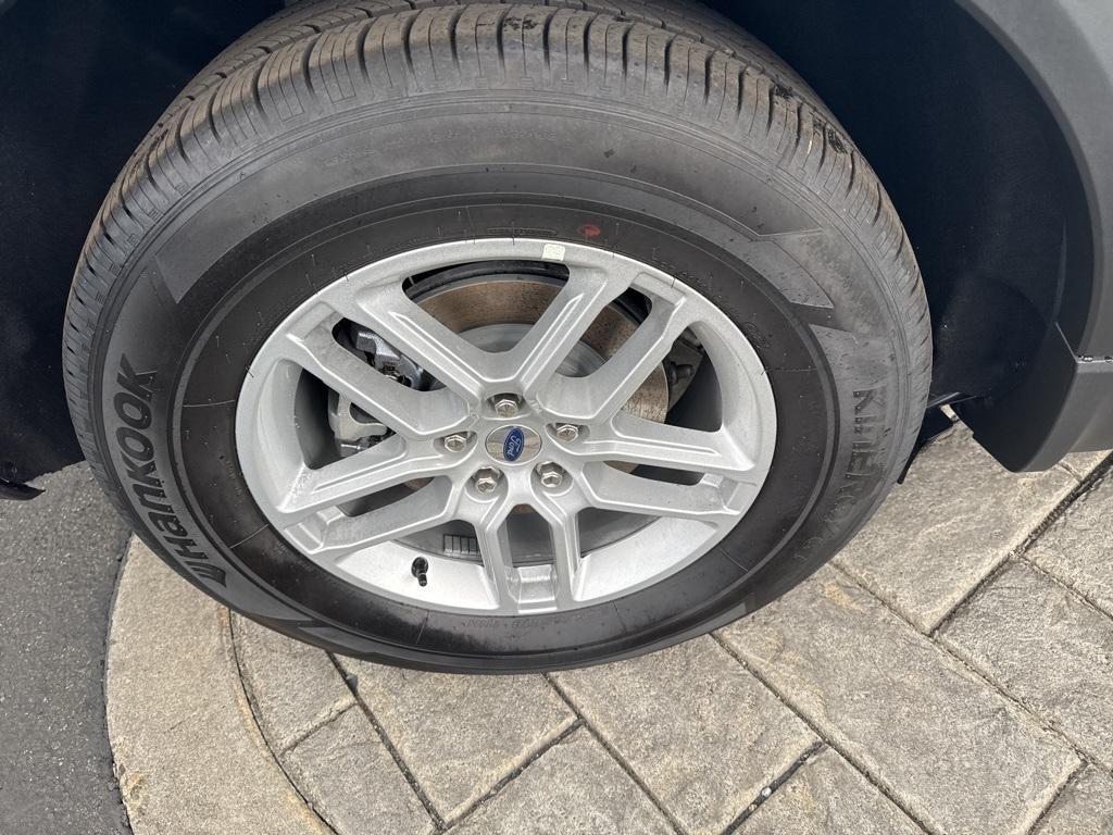 new 2025 Ford Explorer car, priced at $42,145