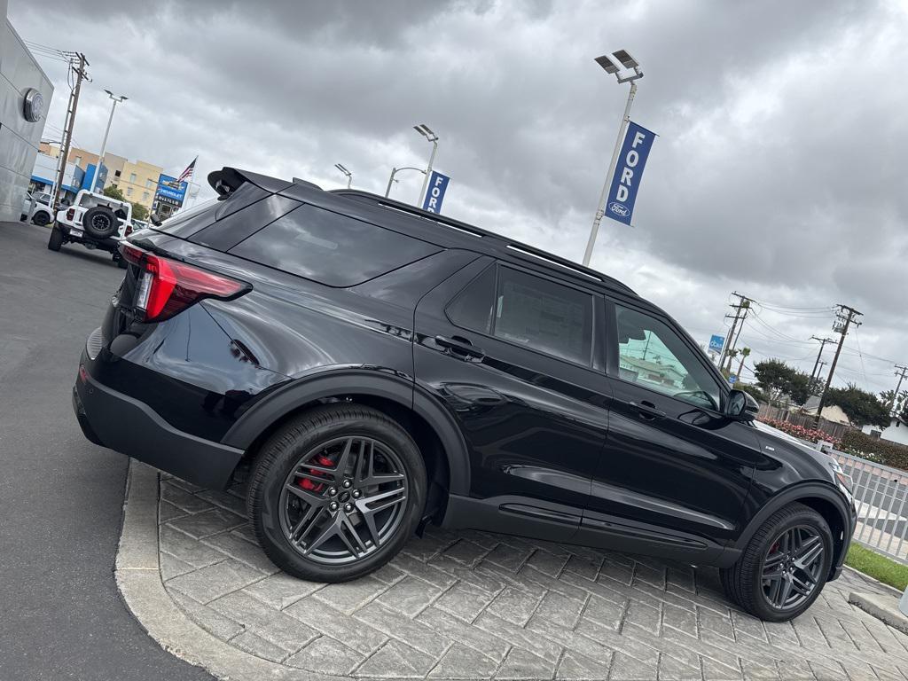 new 2025 Ford Explorer car, priced at $50,035