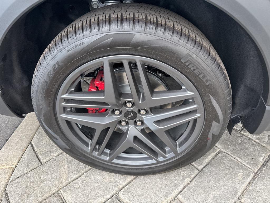 new 2025 Ford Explorer car, priced at $50,035