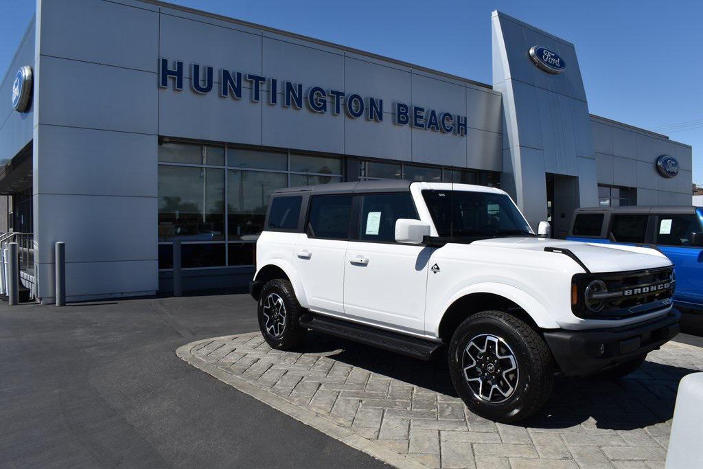 new 2025 Ford Bronco car, priced at $52,225
