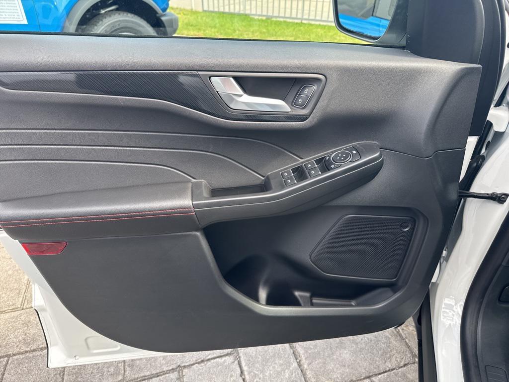 new 2025 Ford Escape car, priced at $34,685