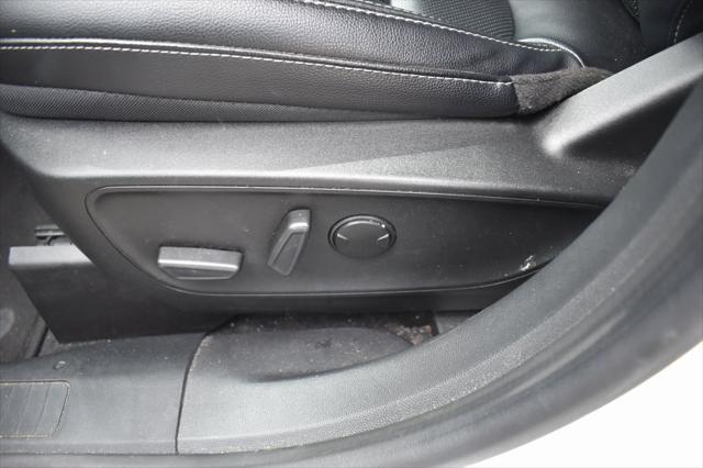 used 2022 Ford Escape car, priced at $25,990