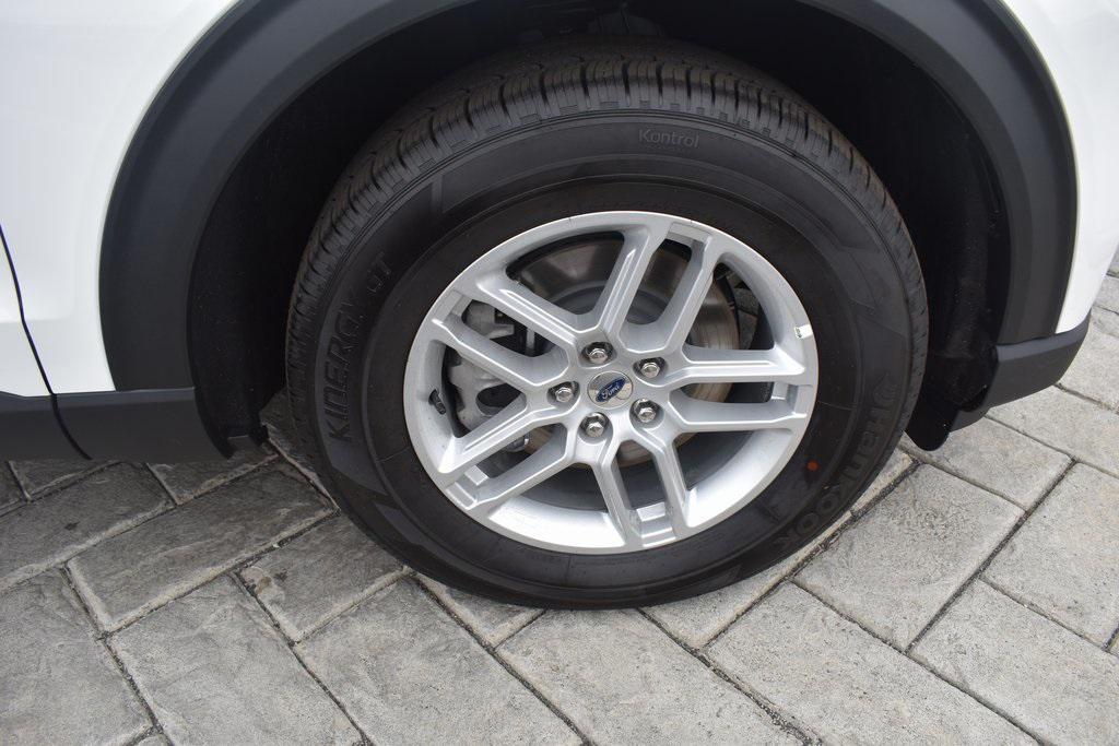 new 2025 Ford Explorer car, priced at $45,985