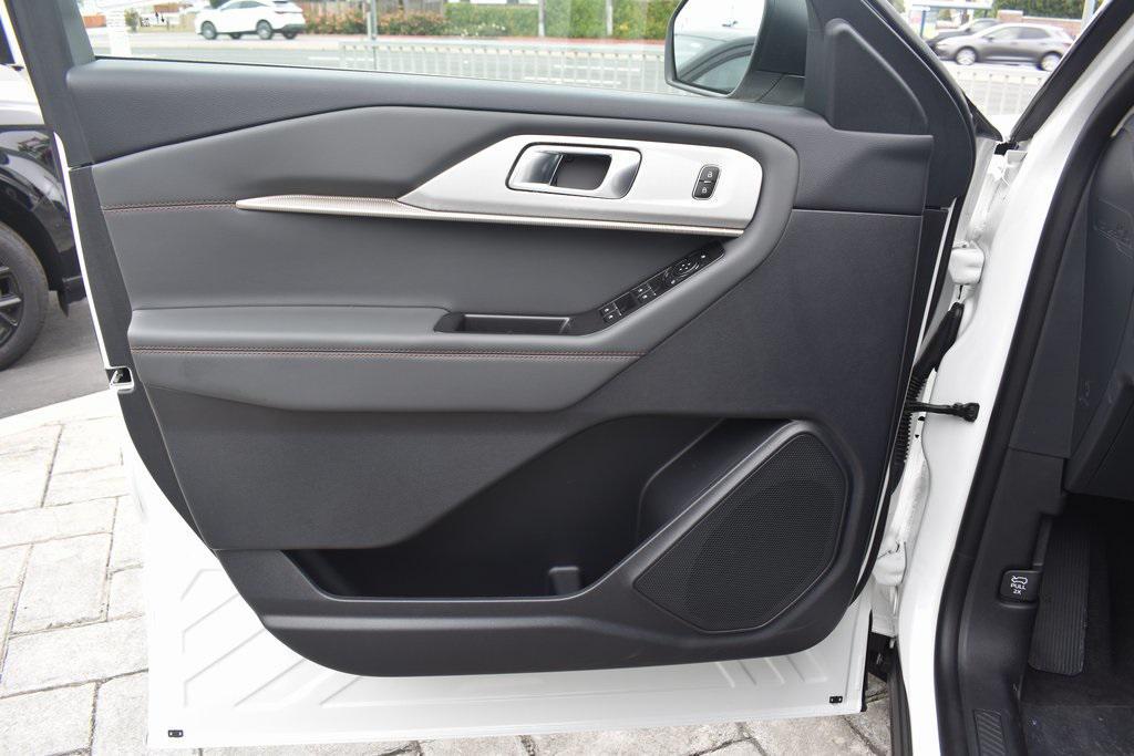 new 2025 Ford Explorer car, priced at $45,985