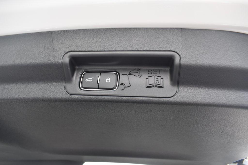 new 2025 Ford Explorer car, priced at $45,985