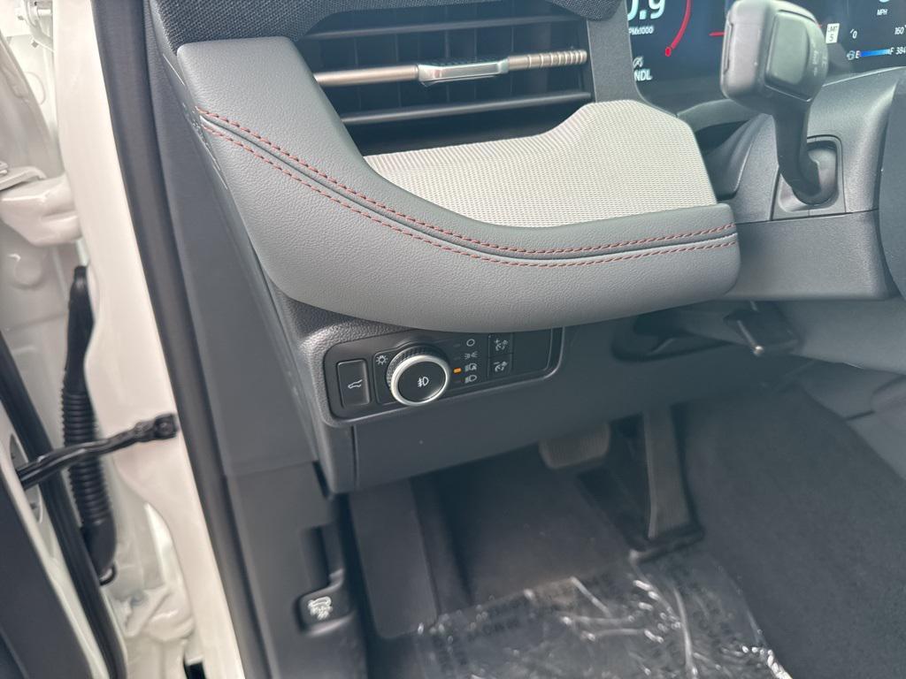 new 2025 Ford Explorer car, priced at $46,460