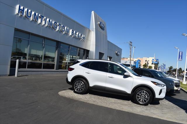 new 2025 Ford Escape car, priced at $39,895