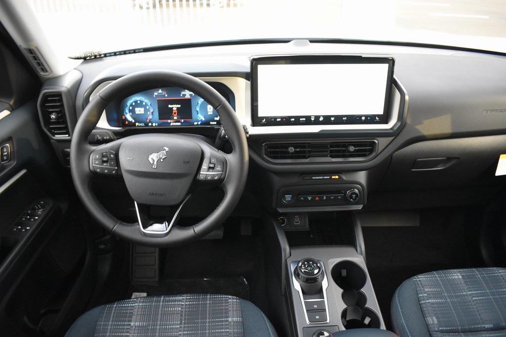 new 2025 Ford Bronco Sport car, priced at $40,070