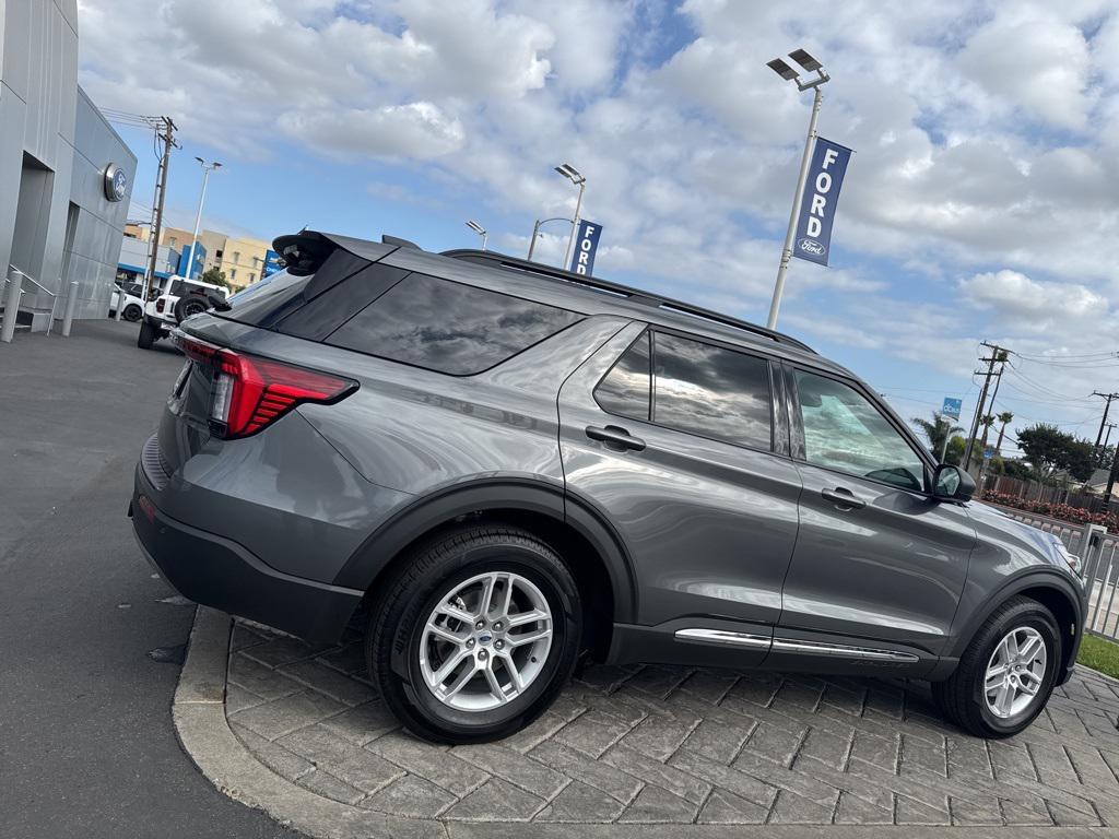 new 2025 Ford Explorer car, priced at $45,665