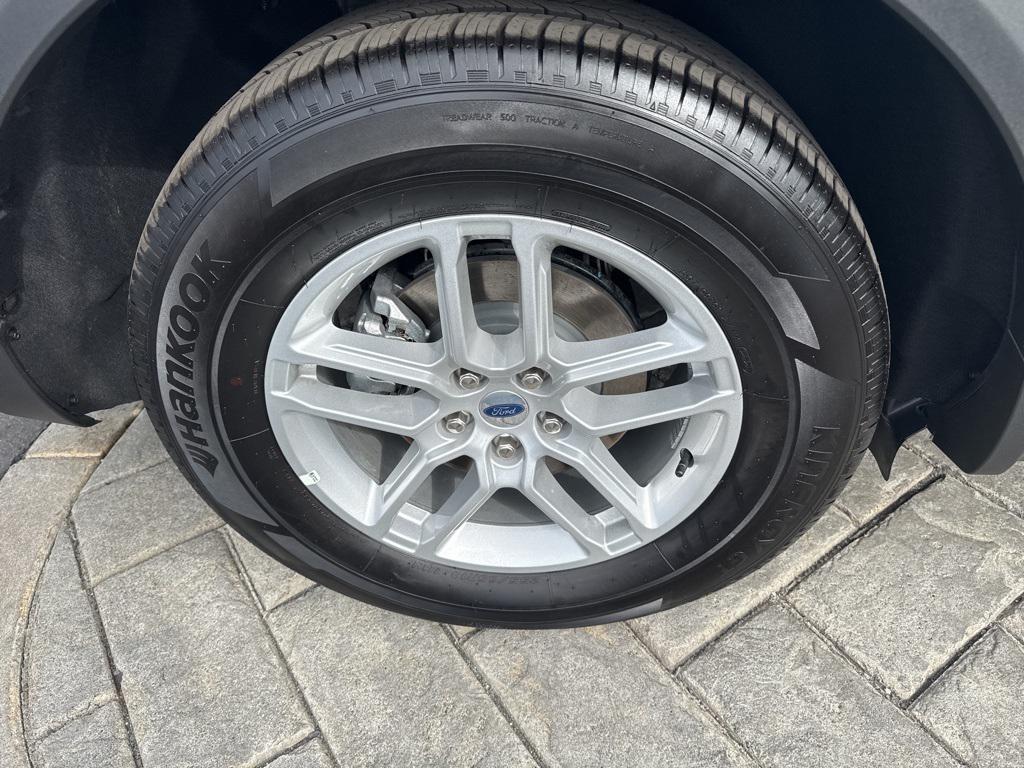 new 2025 Ford Explorer car, priced at $45,665