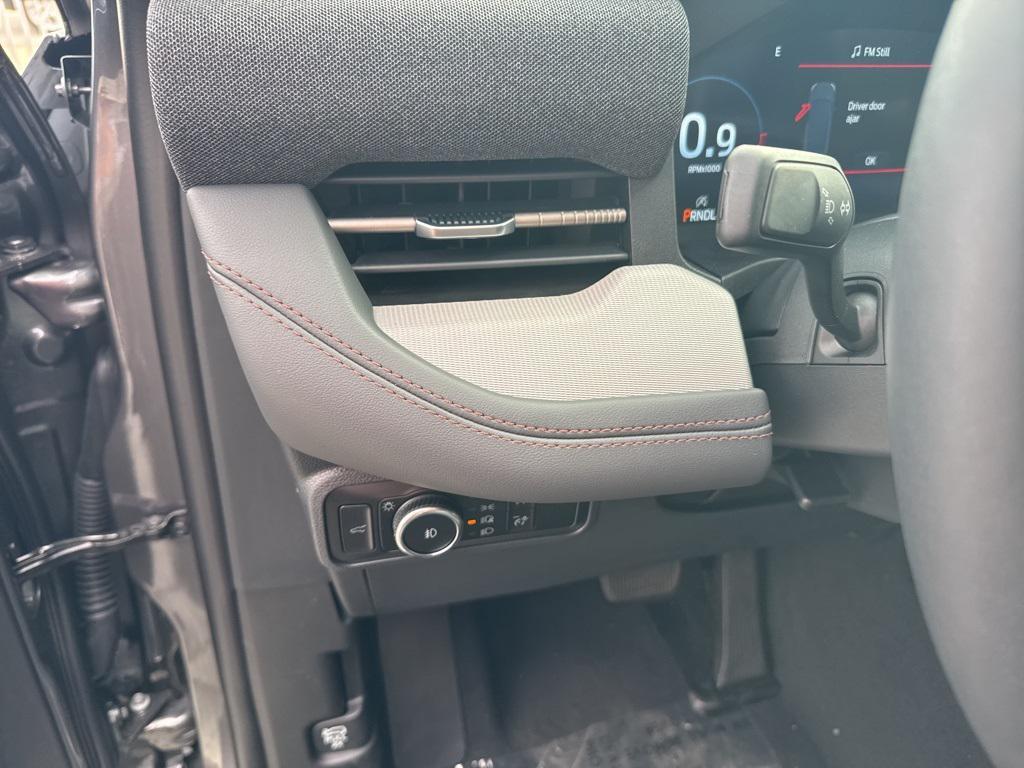 new 2025 Ford Explorer car, priced at $45,665