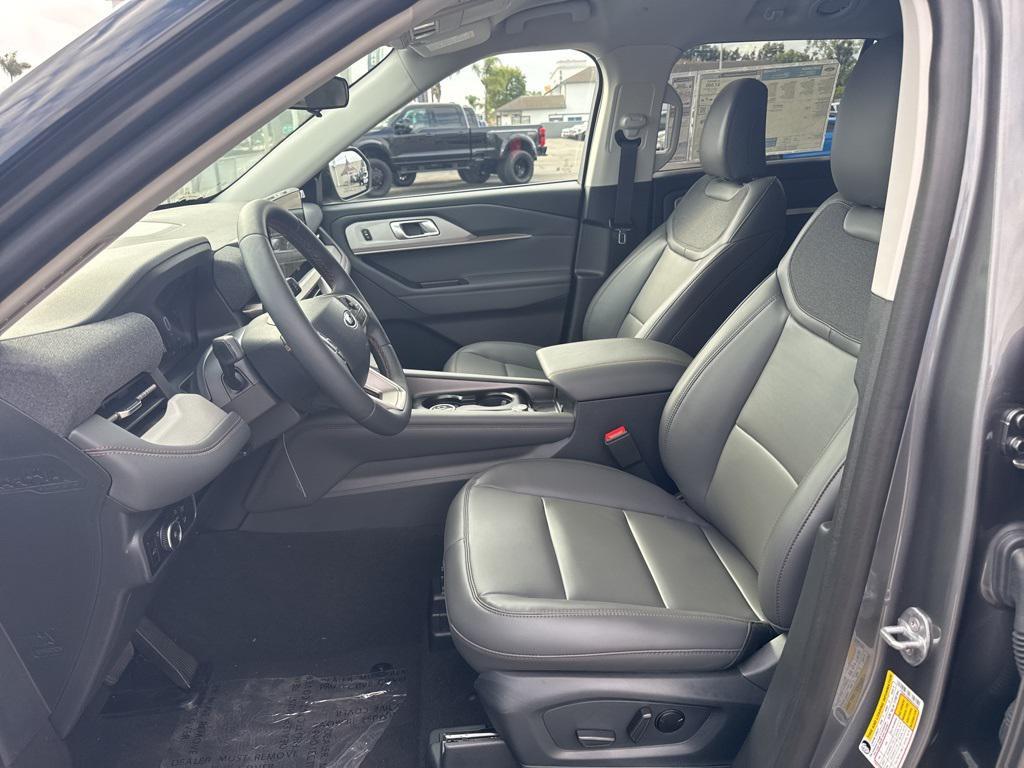 new 2025 Ford Explorer car, priced at $45,665