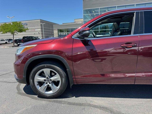 used 2016 Toyota Highlander car, priced at $19,770