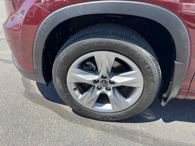 used 2016 Toyota Highlander car, priced at $19,770