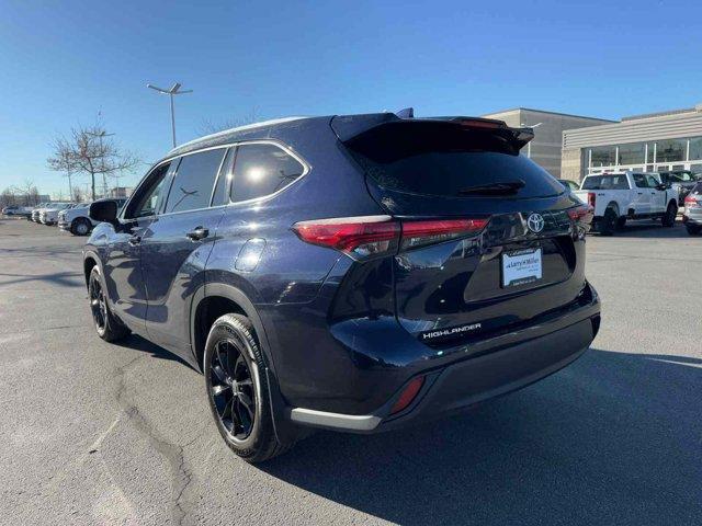 used 2021 Toyota Highlander Hybrid car, priced at $37,000