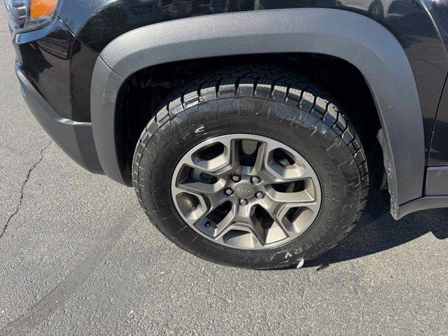 used 2020 Jeep Cherokee car, priced at $20,995