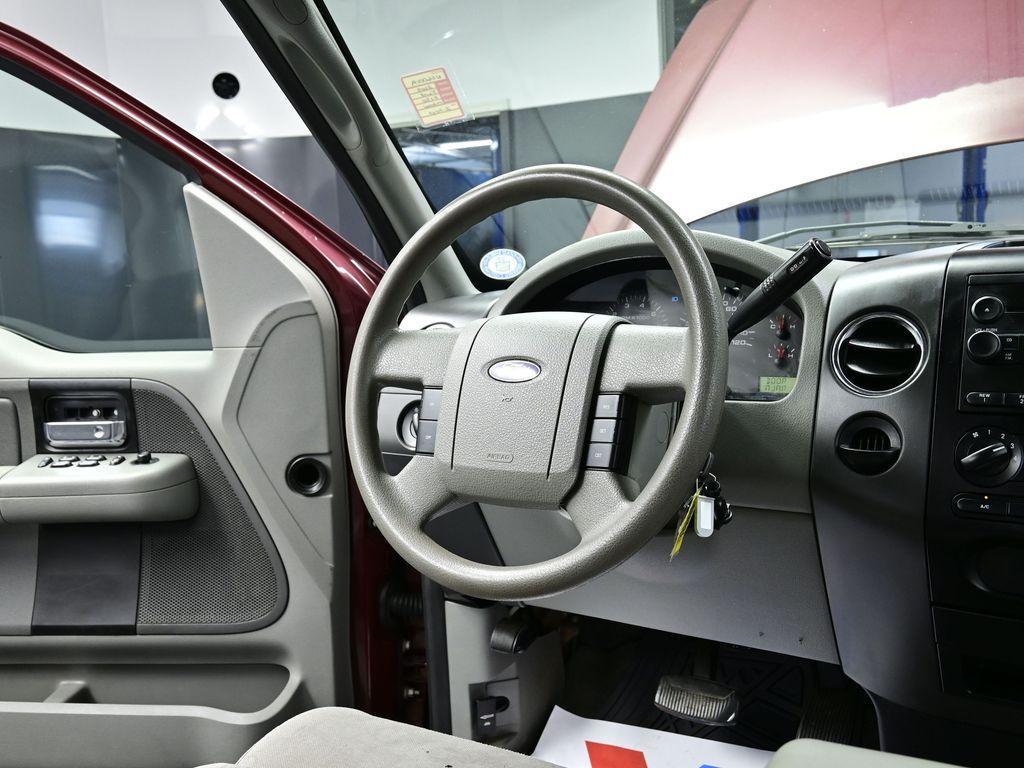 used 2005 Ford F-150 car, priced at $6,000