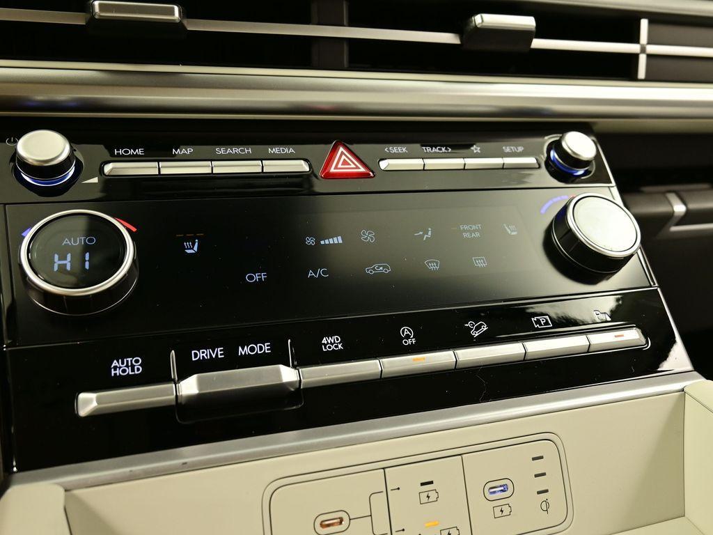 new 2025 Hyundai TUCSON Hybrid car, priced at $44,485
