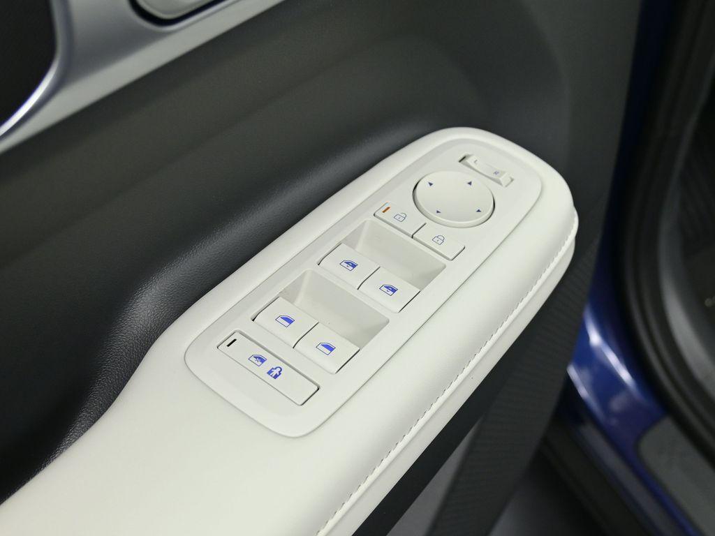 new 2025 Hyundai TUCSON Hybrid car, priced at $44,485