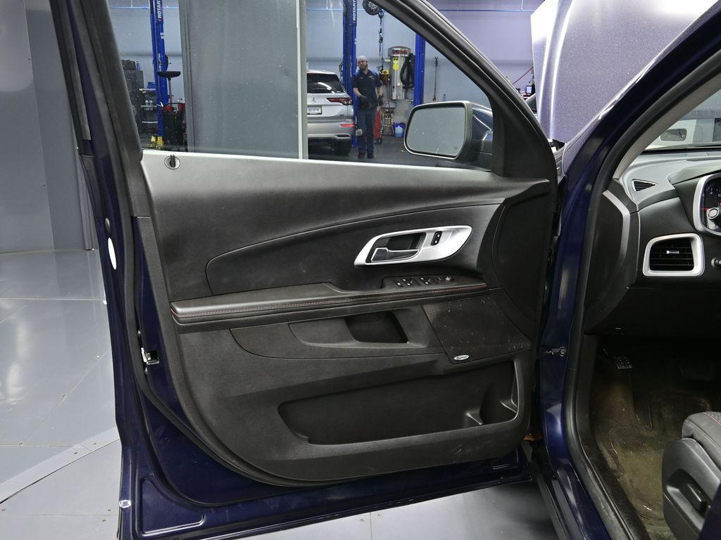 used 2015 Chevrolet Equinox car, priced at $8,700