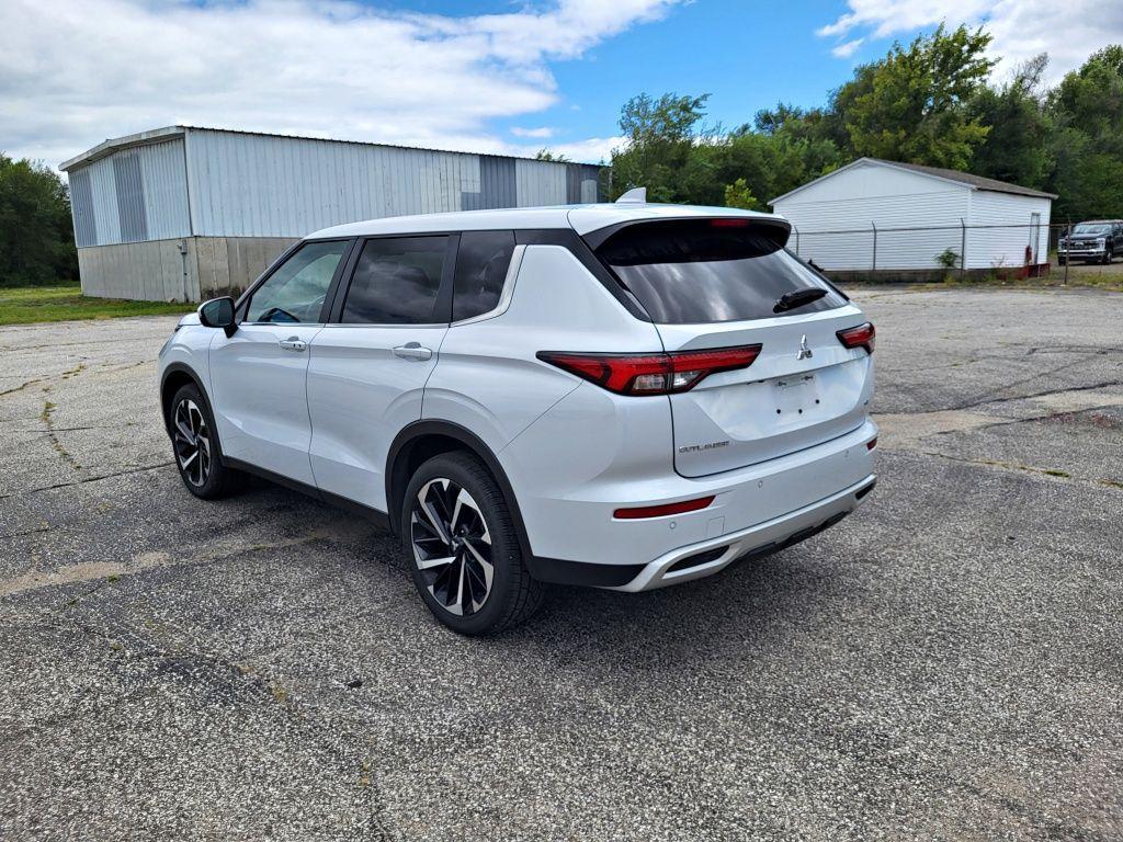 used 2024 Mitsubishi Outlander car, priced at $27,350