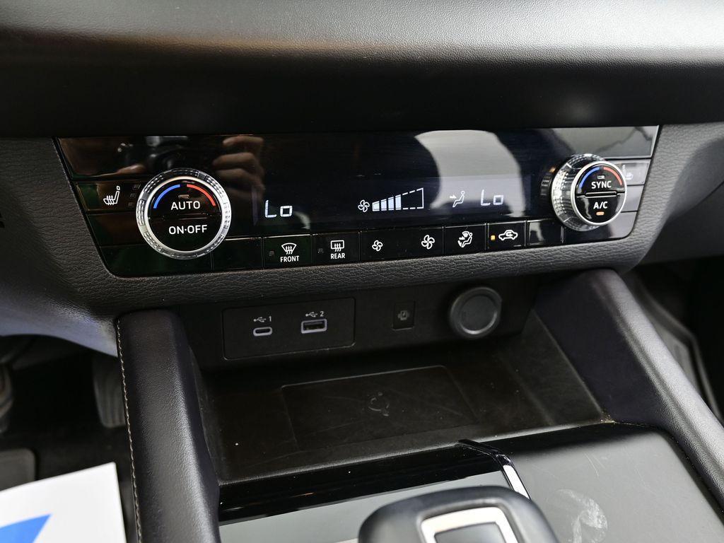 used 2024 Mitsubishi Outlander car, priced at $26,400