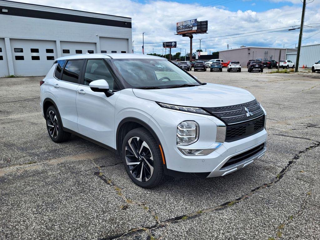 used 2024 Mitsubishi Outlander car, priced at $27,350