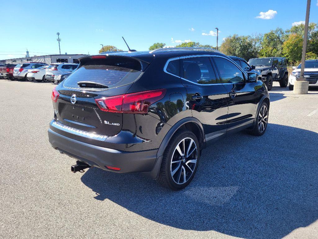 used 2018 Nissan Rogue Sport car, priced at $17,909